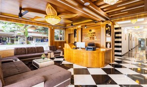 Reception - Treebo Premium Cochin Airport, 5 Min From Cochin Airport (Aluva)