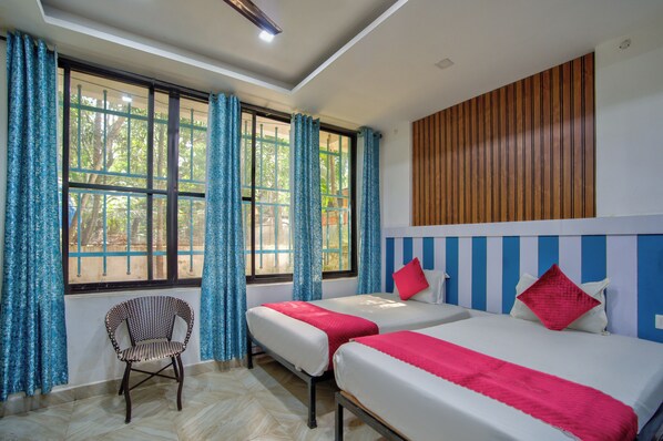 Comfort-Vierbettzimmer, 2 Doppelbetten | Kostenloses WLAN, Bettwäsche