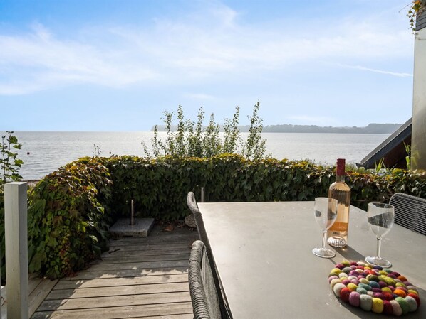 Outdoor dining - "Drifa" - 20m from the sea by Interhome (Hejls)