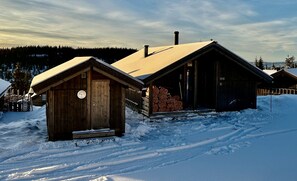 Exterior - Modern sports cabin on Sjusjøen with sauna and waxing room (Sjusjøen)