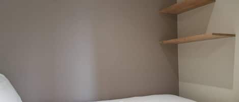 2 soverom, strykejern/-brett, wi-fi (inkludert) og sengetøy