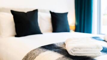 Iron/ironing board, free WiFi, bed sheets