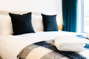 Iron/ironing board, free WiFi, bed sheets