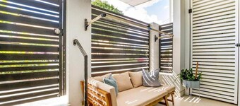 5km to City & Airport|Huge Townhouse|3 Bathrooms