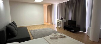 Room in Guest Room - Suite Room 5 Private Bathroom