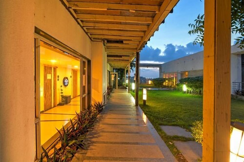 Urban Asia Hotel - Rajarhat