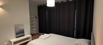 Room in Guest Room - Suite 3d- Private Room With Bathroom