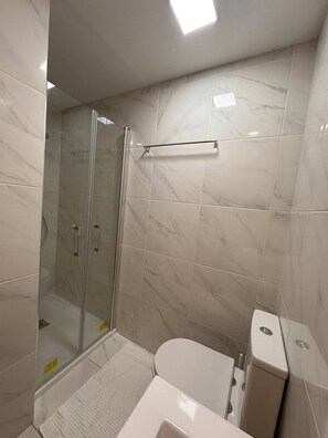 Zimmer, 1 Schlafzimmer | Badezimmer
