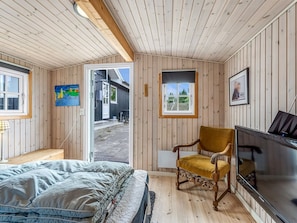 3 bedrooms, Internet