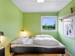 3 bedrooms, internet