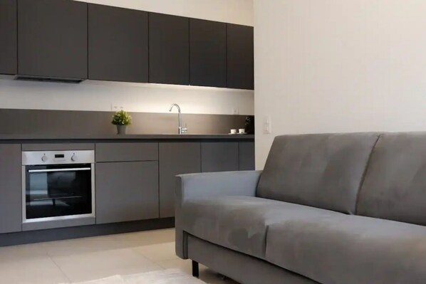 TV - Brand new three-room apartment with balcony close to the centre (Urban 19) (Lugano)