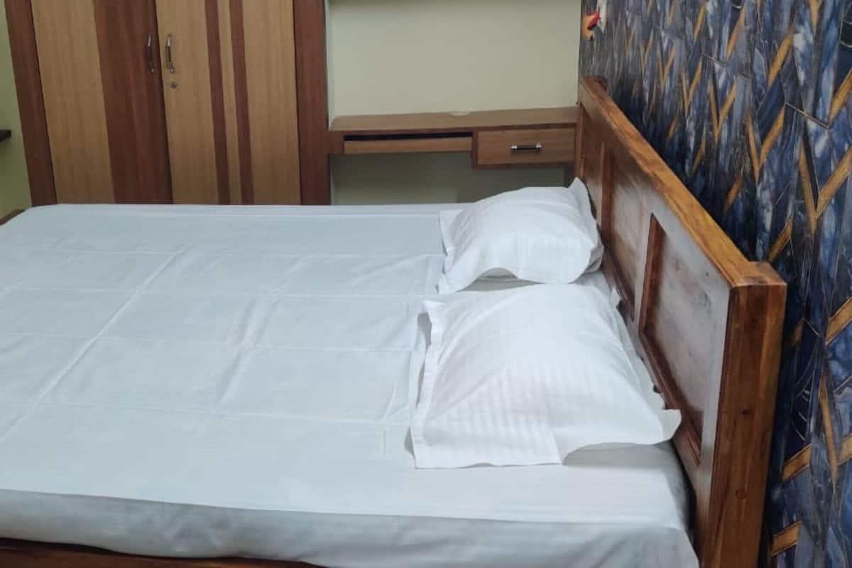 隔音、免费 WiFi、床单