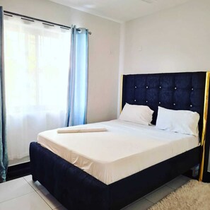 1 habitación, decoración personalizada y muebles diferentes
