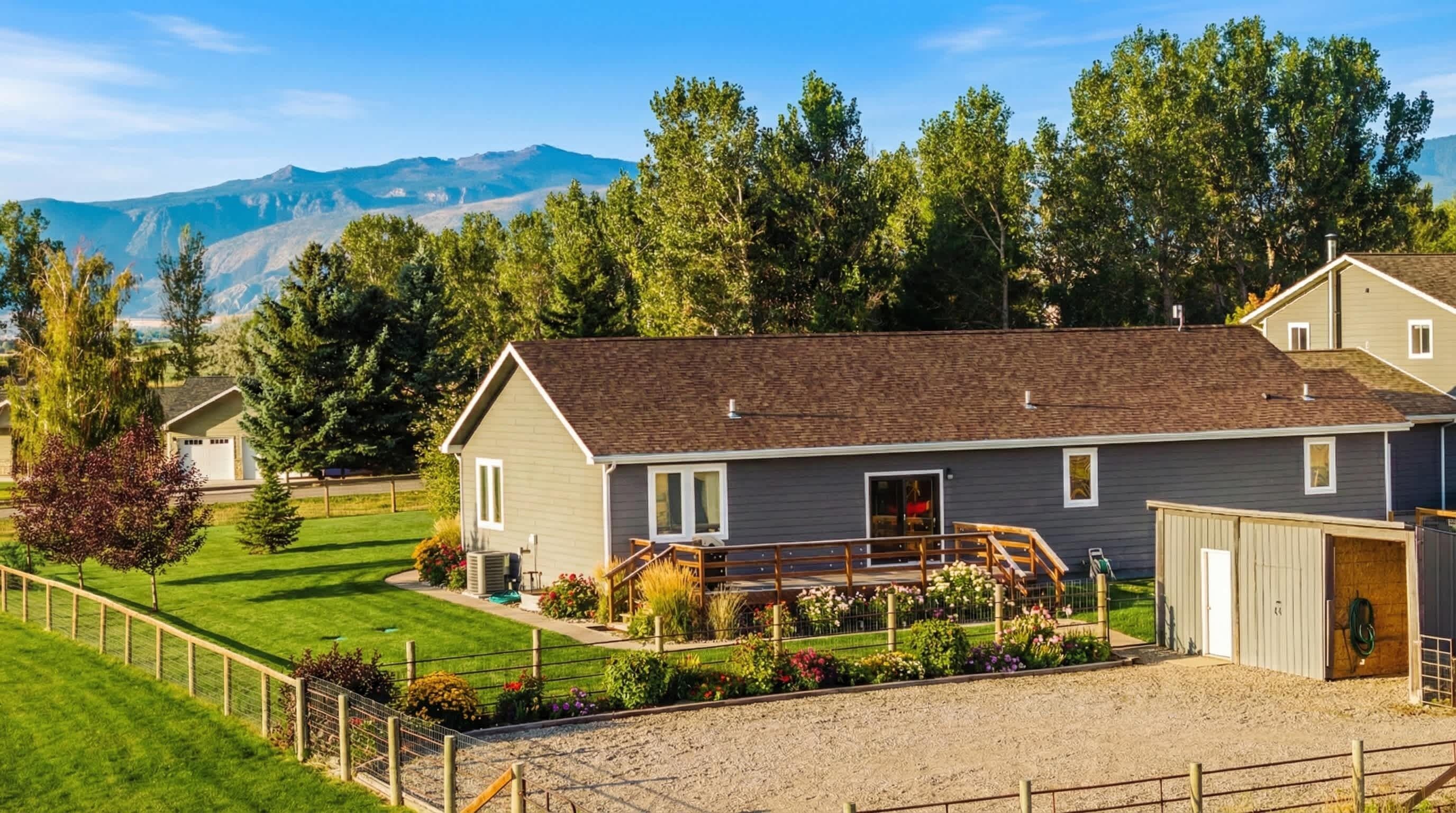 المنشأة من الخارج