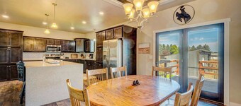 "Slice of Paradise" Tranquil Rural Escape + Spaceous w/ Views