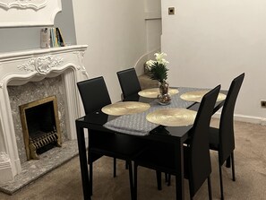 House | Dining - Smethwick/uk/2 Bedroom House/tv/wifi (Smethwick)