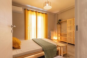 2 bedrooms, in-room safe, iron/ironing board, free WiFi