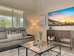 Smart TV, fireplace, DVD player, offices - Massive Golf Course Home with Pool, Spa, Game Room, Yoga Room! Stay a While (Maricopa)