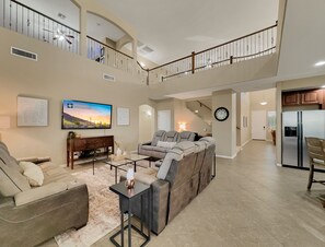 Smart TV, fireplace, DVD player, offices