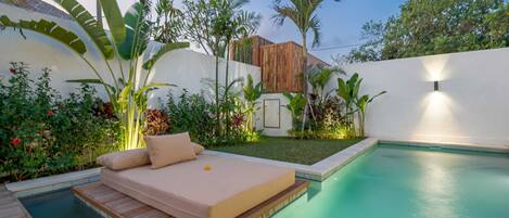 基础别墅 | 泳池 | 室外游泳池