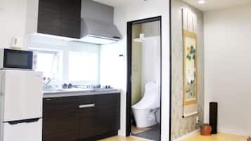 Traditional Room, Non Smoking (302)