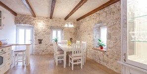 Dining room - Steinhaus Villa Ane (Tucepi)