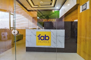 Reception - HOTEL GREEN TREE (Ahmedabad)