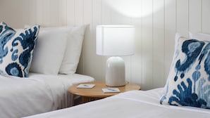 4 bedrooms, iron/ironing board, WiFi, bed sheets - “Sunrise & Sunset” – Panoramic Ocean Views (Copacabana)