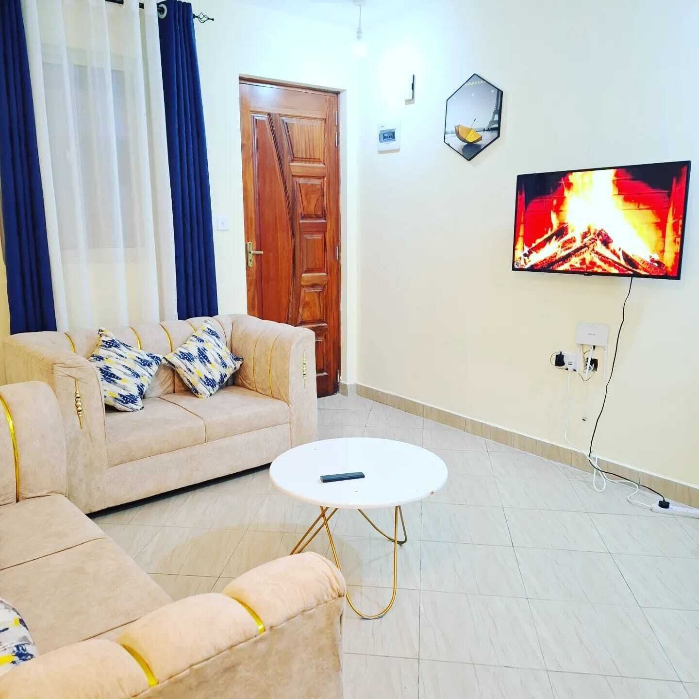 Classic Apartment, Balcony, City View | Living area