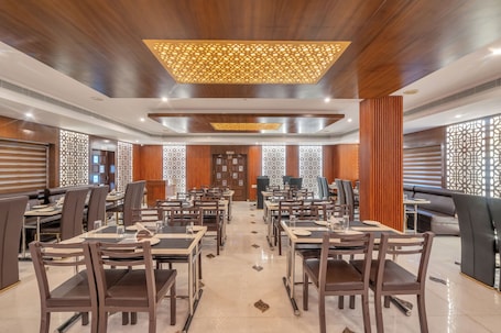 Restaurante. Park Avenue Hotel