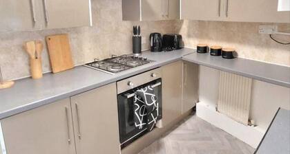 Cozy 4-bed House in Accrington