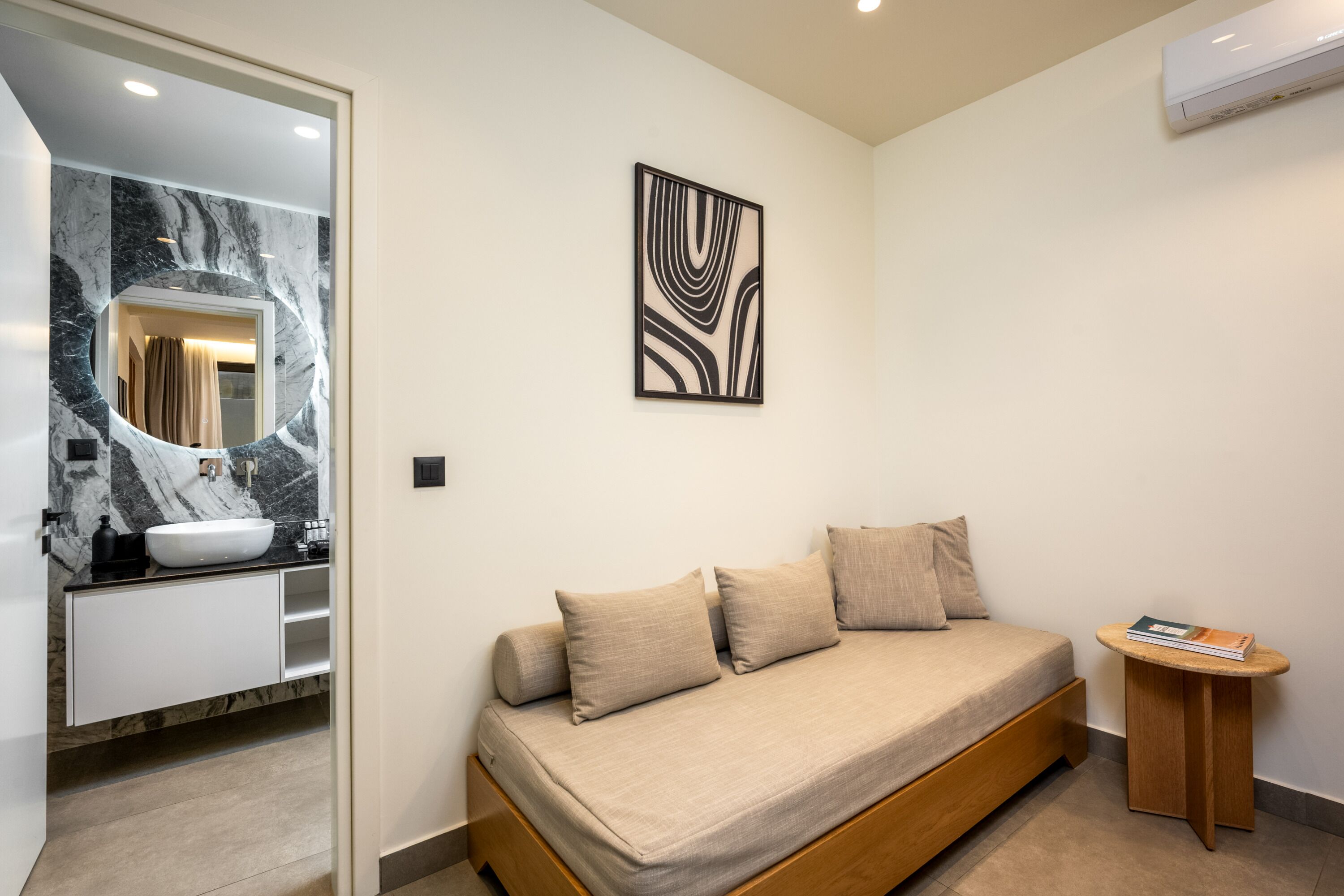 Photo - Monarco Executive Rooms