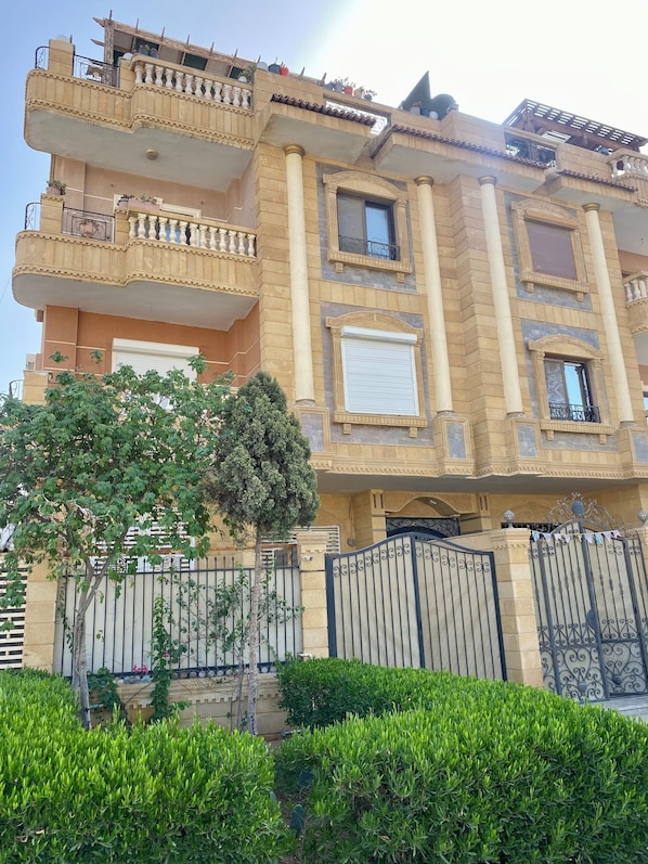 Front of property - Villa Garden & Prime Location New Cairo By Best of Bedz (New Cairo)
