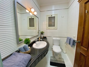 Bathroom - Villa Garden & Prime Location New Cairo By Best of Bedz (New Cairo)
