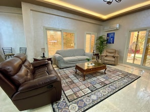 Living room - Villa Garden & Prime Location New Cairo By Best of Bedz (New Cairo)