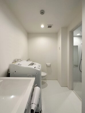 Superior-Studio, Balkon, Stadtblick | Badezimmer