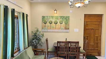 Familienapartment, 2 Schlafzimmer, Balkon, Stadtblick