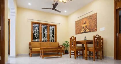 SRI APARTMENT HOMESTAY 2BHK