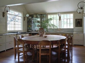 تناول الطعام