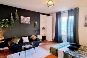5 bedrooms, iron/ironing board, travel cot, WiFi - La Résidence Kméléon - Residence K-Méléon in the heart of town for 23 people (LE MANS)