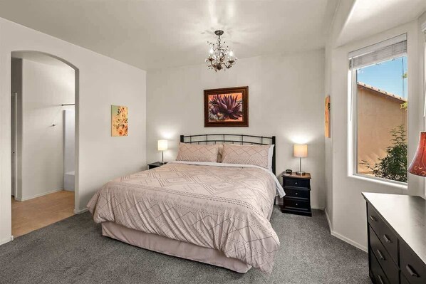 2 bedrooms, desk, iron/ironing board, free WiFi