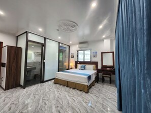 Basic Double Room, Balcony, Mountain View | Premium bedding, pillowtop beds, free minibar, in-room safe - Anh Quân-Viewpoint Hotel (Hai Phong)
