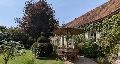 Maison XVIIIe avec jardin privatif - YĂšvre le ChĂątel