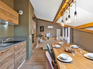 Dining - New apartment with large terrace, balcony and parking in Serre Chevalier (Le Monêtier-les-Bains)