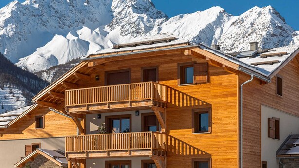 Exterior - Cocooning Duplex with Terrace and Garden in Serre Chevalier (Le Monêtier-les-Bains)