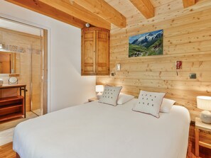 5 bedrooms, free WiFi