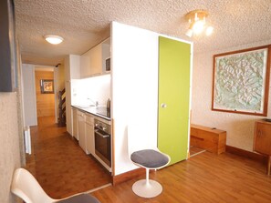 Frigorifero, microonde, forno, lavastoviglie