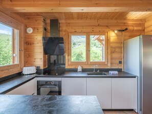 Kühlschrank, Mikrowelle, Geschirrspüler