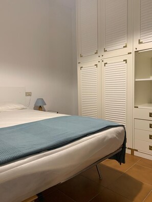 3 bedrooms, WiFi - ADELE 1 - Apartment in quiet tri-family villa among holm oaks and pines (Toscana)