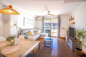 TV - Penthouse Kalymnos (Platja de L'arenal)